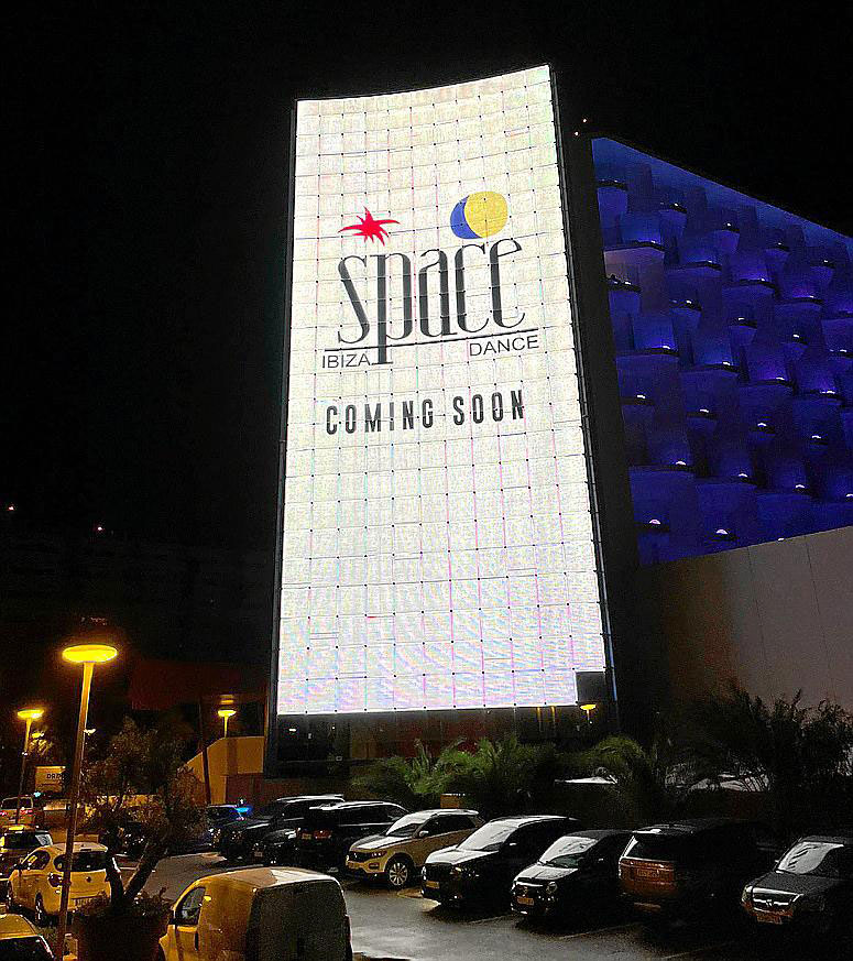 Hard Rock Hotel billboard teasing Space Ibiza returns for 2022, Ibiza - ES. 2021 - Credits : Periodico de Ibiza